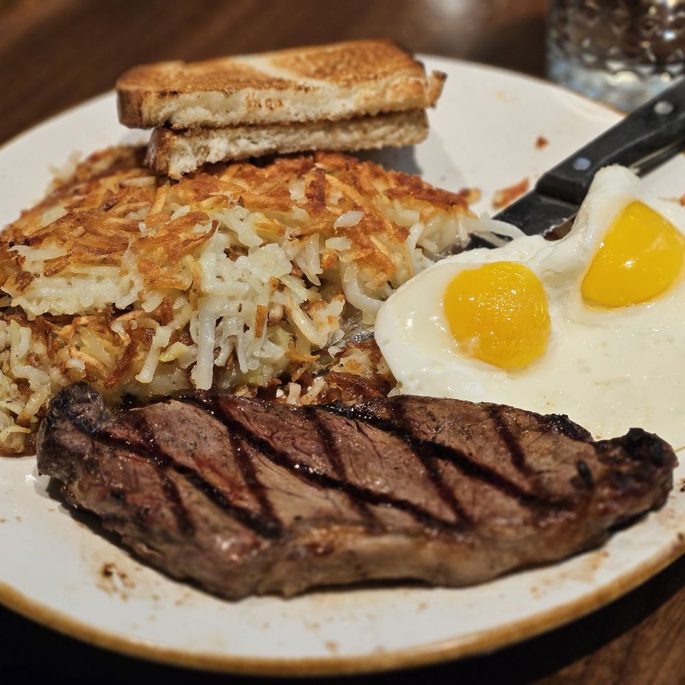 Café Central - American Near Me - Reno, Nevada