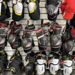 Amity Harbor Sports - Hockey Elbow Pads