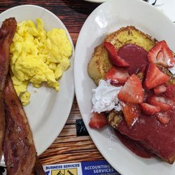 The Omlette House - Strawberry French toast