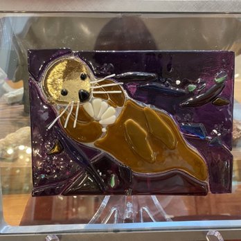 Nature's Bounty - Cruising otter with a shell in fused glass. 8x10 - Personal Shopping Near Me Nature's Bounty - Cruising otter with a shell in fused glass. 8x10 - Personal Shopping Near Me