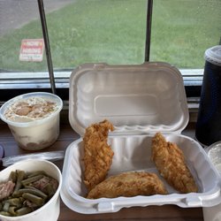 Red Roosters - This is Red roosters three-piece tender with one side and banana pudding. Good as usual still number one in my book go try it people.