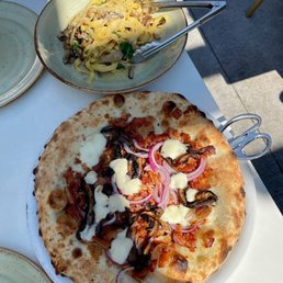 Bacon Pizza & Tagliatelle Mushroom Pasta Bacon Pizza & Tagliatelle Mushroom Pasta
