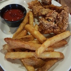 Roadside Willies Smokehouse & Bar - Chicken fingers