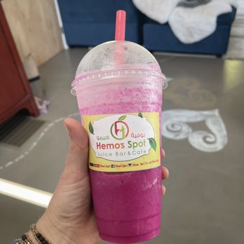 Hemo’s Spot - Dragon fruit smoothie! Yum! - Juice Bars & Smoothies Near Me - Oakland, California Hemo’s Spot - Dragon fruit smoothie! Yum! - Juice Bars & Smoothies Near Me - Oakland, California