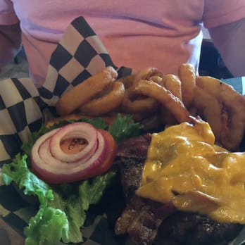 Buddies Grill - Bars Near Me - Holt, Michigan