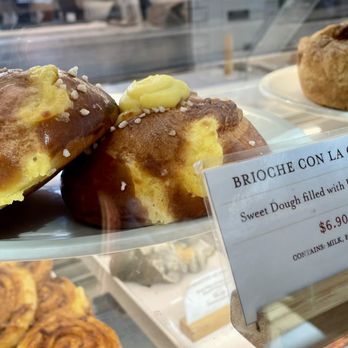 La Pasticceria - Brioche con la crema - Desserts Near Me - Las Vegas, Nevada La Pasticceria - Brioche con la crema - Desserts Near Me - Las Vegas, Nevada