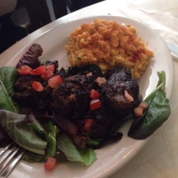 Brooklyn Moon Cafe - Jerk wings with macaroni and cheese - Southern Near Me - Brooklyn, New York Brooklyn Moon Cafe - Jerk wings with macaroni and cheese - Southern Near Me - Brooklyn, New York