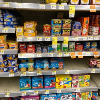 Walgreens - Surprisingly large amount of groceries here... - Drugstores Near Me - Orlando, Florida