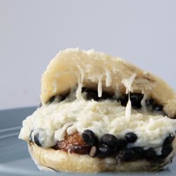 Full Arepa KY - Arepa Veggie

Sweet Plantain, Black Beans and Mozzarella Cheese