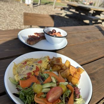 Earthbound Farm Stand - Veggie omelette and jam toast with fruits - Organic Stores Near Me - Carmel, California Earthbound Farm Stand - Veggie omelette and jam toast with fruits - Organic Stores Near Me - Carmel, California