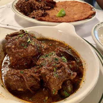 Versailles - Braised oxtail (so good!!) - Cuban Near Me - Miami, Florida Versailles - Braised oxtail (so good!!) - Cuban Near Me - Miami, Florida