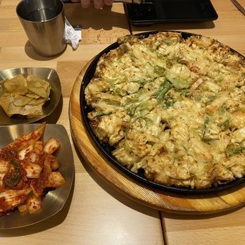 Daesung Korean Noodle - Seafood pancake (Pajun) - Korean Near Me - Flushing, New York Daesung Korean Noodle - Seafood pancake (Pajun) - Korean Near Me - Flushing, New York