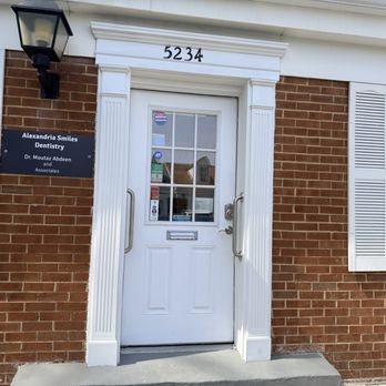 Alexandria Smiles Dentistry - Cosmetic Dentists Near Me - Alexandria, Virginia Alexandria Smiles Dentistry - Cosmetic Dentists Near Me - Alexandria, Virginia