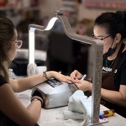 M. Nails & Spa - Working mode