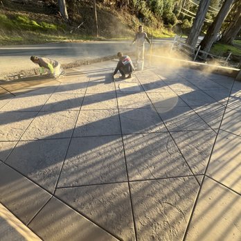 D & G Concrete Construction - Diamond Joint Stamped Apron with Boarders - Masonry/Concrete Near Me D & G Concrete Construction - Diamond Joint Stamped Apron with Boarders - Masonry/Concrete Near Me