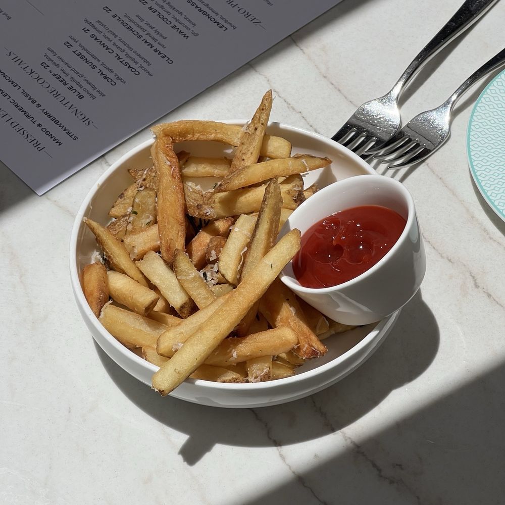Splashes Restaurant - Truffle Frites - New American Near Me - Laguna Beach, California Splashes Restaurant - Truffle Frites - New American Near Me - Laguna Beach, California