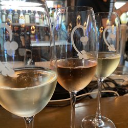Crú - A Wine Bar - Try the flights! I tasted the sparkling flight and all 3 were tasty