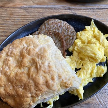 Two Cracked Eggs Cafe - Breakfast & Brunch Near Me - Savannah, Georgia