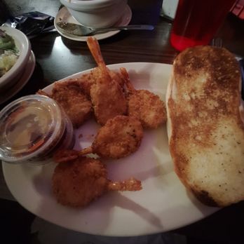 Chris' & Pitt's - Fried shrimp. The beef barley soup was DELICIOUS - Barbeque Near Me - Downey, California