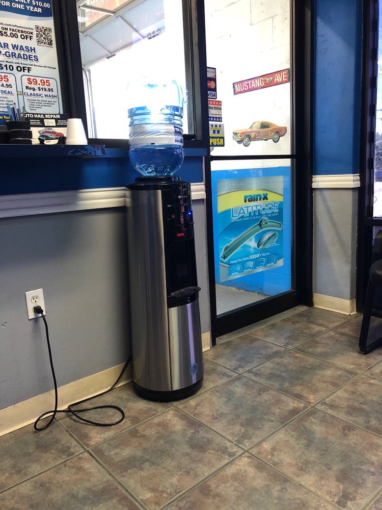 Waterfalls Lube Center, Allen Roadtrippers