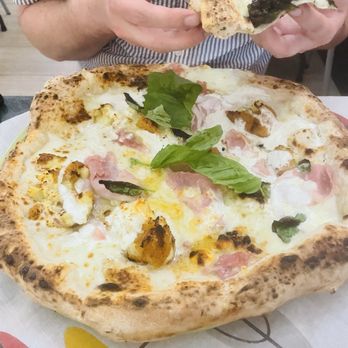Pizzeria Pellone - Italian Near Me - Naples, NA