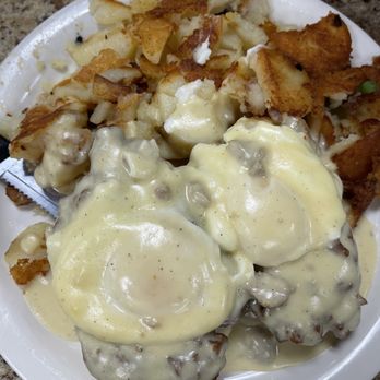 Carolyn's Cafe - Fried Chicken Benedict - Breakfast & Brunch Near Me - Redlands, California