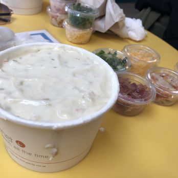 Splash Cafe - Loaded chowder was just ok - American Near Me - Pismo Beach, California Splash Cafe - Loaded chowder was just ok - American Near Me - Pismo Beach, California