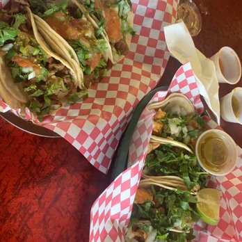 Taqueria Corona - Tacos(chicken and steak), and guacamole and chips - Mexican Near Me - Aurora, Colorado