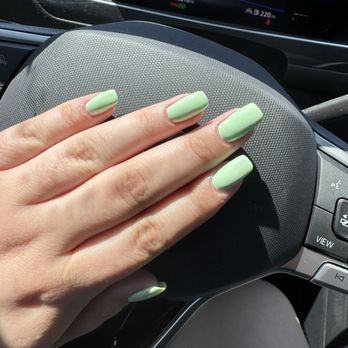 Orange Nails Bar - Gel nails by Van - Nail Salons Near Me - Orange, California