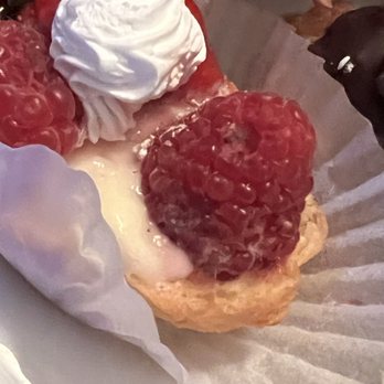 Ashley's Pastry Shop - Moldy raspberries... - Bakeries Near Me - Oakwood, Ohio