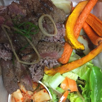 O'Kims - Kalbi with veggies, salad and kimchi...tasty - Korean Near Me - Honolulu, Hawaii