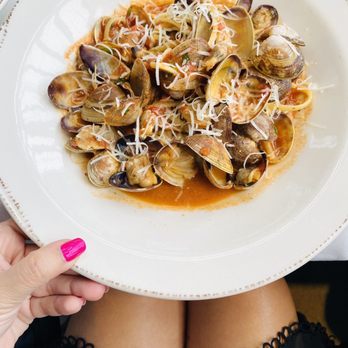 Carmine's - Linguine alla vongole - Italian Near Me - Bellevue, Washington Carmine's - Linguine alla vongole - Italian Near Me - Bellevue, Washington