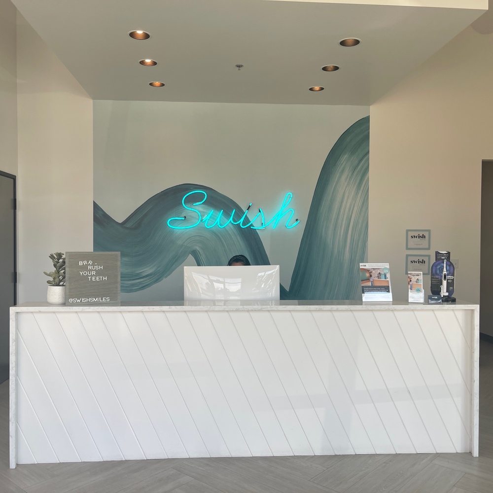Front desk at entrance Front desk at entrance
