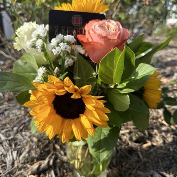 Luxury Rose - Florists Near Me - Whittier, California Luxury Rose - Florists Near Me - Whittier, California