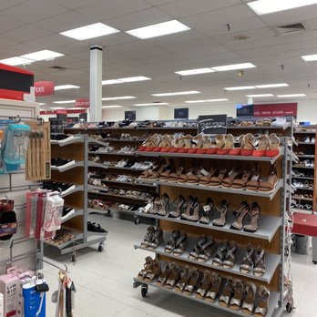 T J Maxx Store - Department Stores Near Me - Fargo, North Dakota