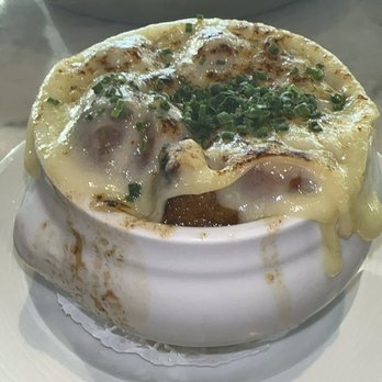 Le District - French onion soup - French Near Me - New York, New York Le District - French onion soup - French Near Me - New York, New York