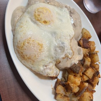Grumpy's Cafe - Biscuits & Sausage Gravy - Breakfast & Brunch Near Me - Cleveland, Ohio
