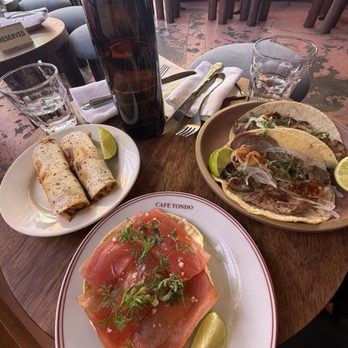 Café Tondo - Tuna tostada Taco Tinga - Cafes Near Me - Los Angeles, California Café Tondo - Tuna tostada Taco Tinga - Cafes Near Me - Los Angeles, California