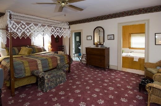Pecan Tree Inn Bed and Breakfast by null