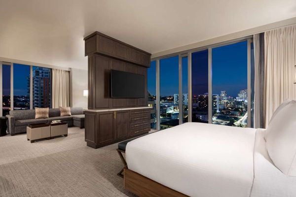 Carte Hotel San Diego Downtown, Curio Collection by Hilton by null