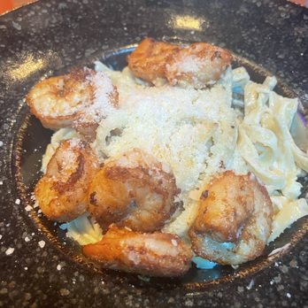 Rewind - Fettuccini Alfredo. Bland, but the shrimp added good flavor - Diners Near Me - Washington, DC, District of Columbia