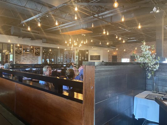 Farina Alto Pizzeria & Wine Bar by null
