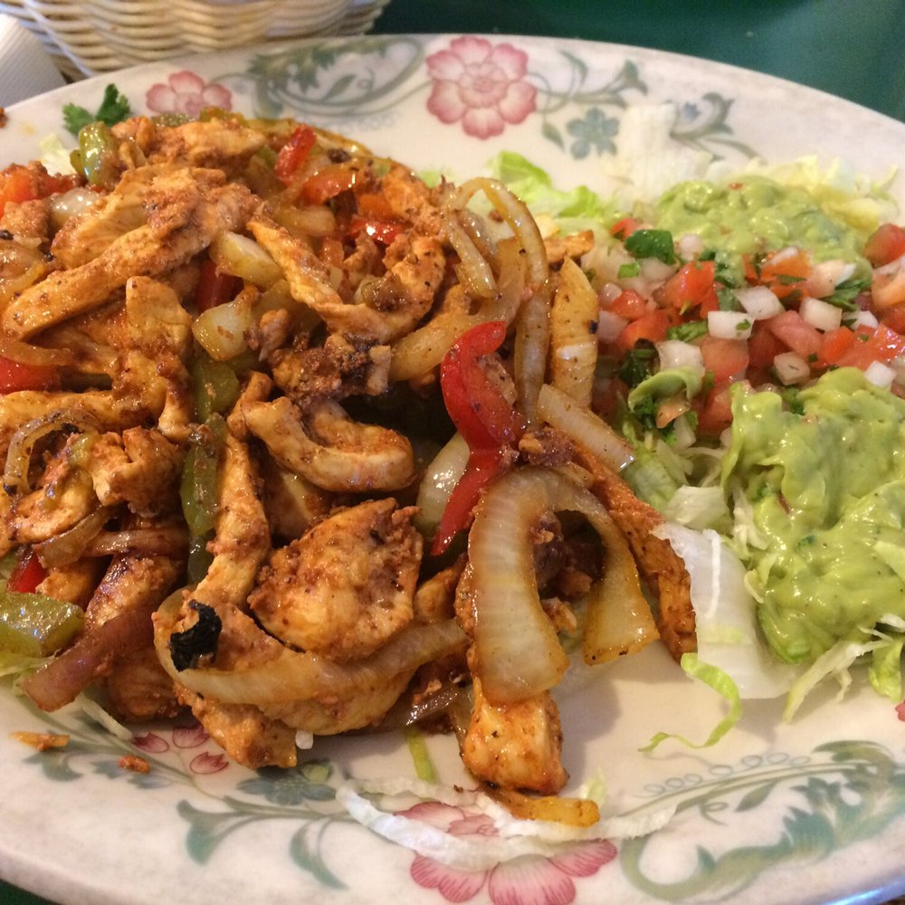 Fiesta Jalisco # 14 - Chicken Fajita Salad - Mexican Near Me - Craig, Colorado Fiesta Jalisco # 14 - Chicken Fajita Salad - Mexican Near Me - Craig, Colorado