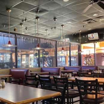 4 Brothers Italian Restaurant