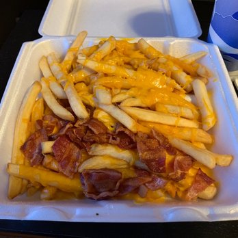 Troy's Drive In - American Near Me - Orange, California