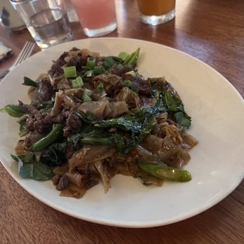 Thai Peacock - Good version of classic Pad Se-Ew. - Thai Near Me - Portland, Oregon Thai Peacock - Good version of classic Pad Se-Ew. - Thai Near Me - Portland, Oregon