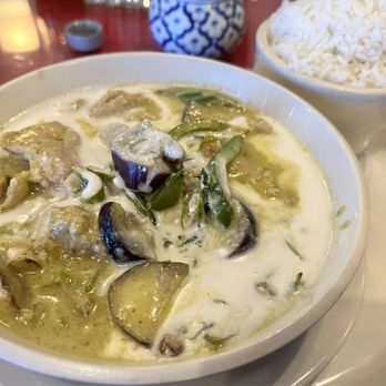 Siam Cuisine - ES8. Gaeng Keow Waan Green curry with eggplant and coconut milk. I chose pork. Delicious! - Thai Near Me - Schertz, Texas Siam Cuisine - ES8. Gaeng Keow Waan Green curry with eggplant and coconut milk. I chose pork. Delicious! - Thai Near Me - Schertz, Texas