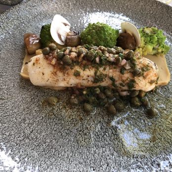 Bellevue - Dover sole w lentils and broccocauliflower - French Near Me - Prague, Puerto Rico