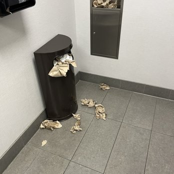 Hyatt Place Boise/Towne Square - Overflowing trash - Hotels Near Me - Boise, Idaho Hyatt Place Boise/Towne Square - Overflowing trash - Hotels Near Me - Boise, Idaho