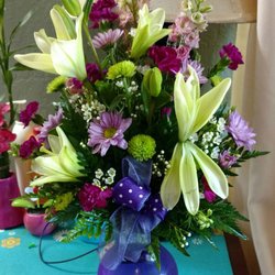 All Seasons Floral & So Much More - Beautiful arrangement!
